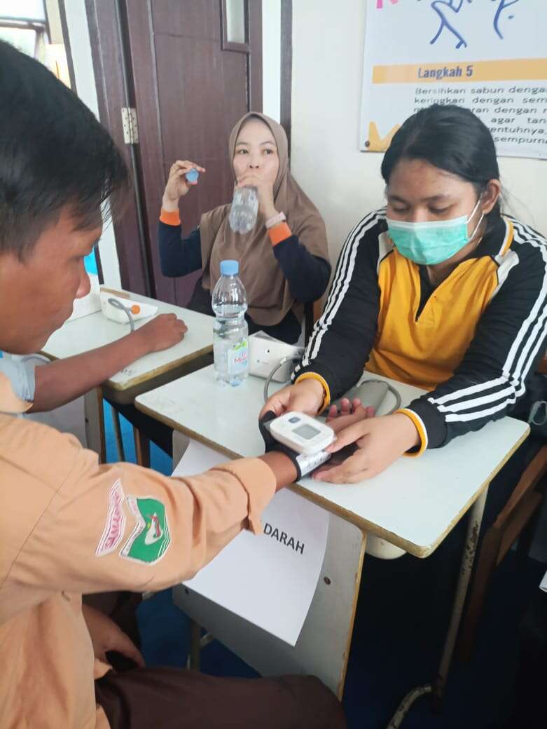 PEMERIKSAAN KESEHATAN