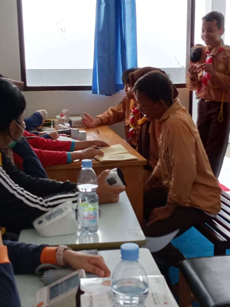 PEMERIKSAAN KESEHATAN